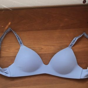 VS tshirt bra